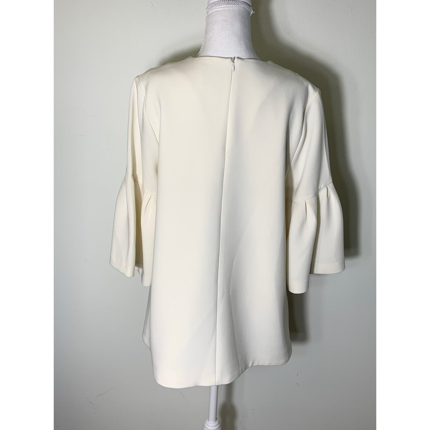 Edit White Bell Sleeve Top Sz L