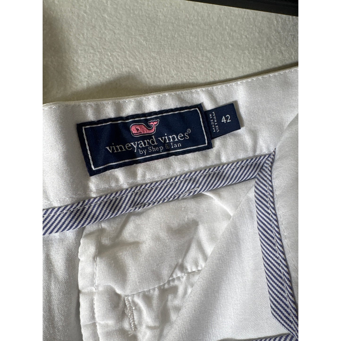 Mens Vineyard Vines Light Khaki Shorts Sz 42