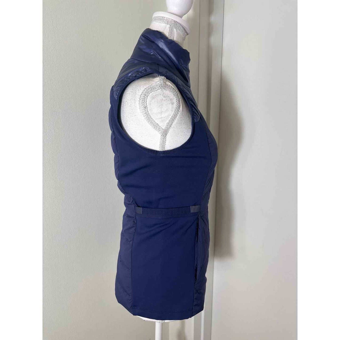 NWT Lululemon Deep Blue "Down for it All" Vest Sz 4