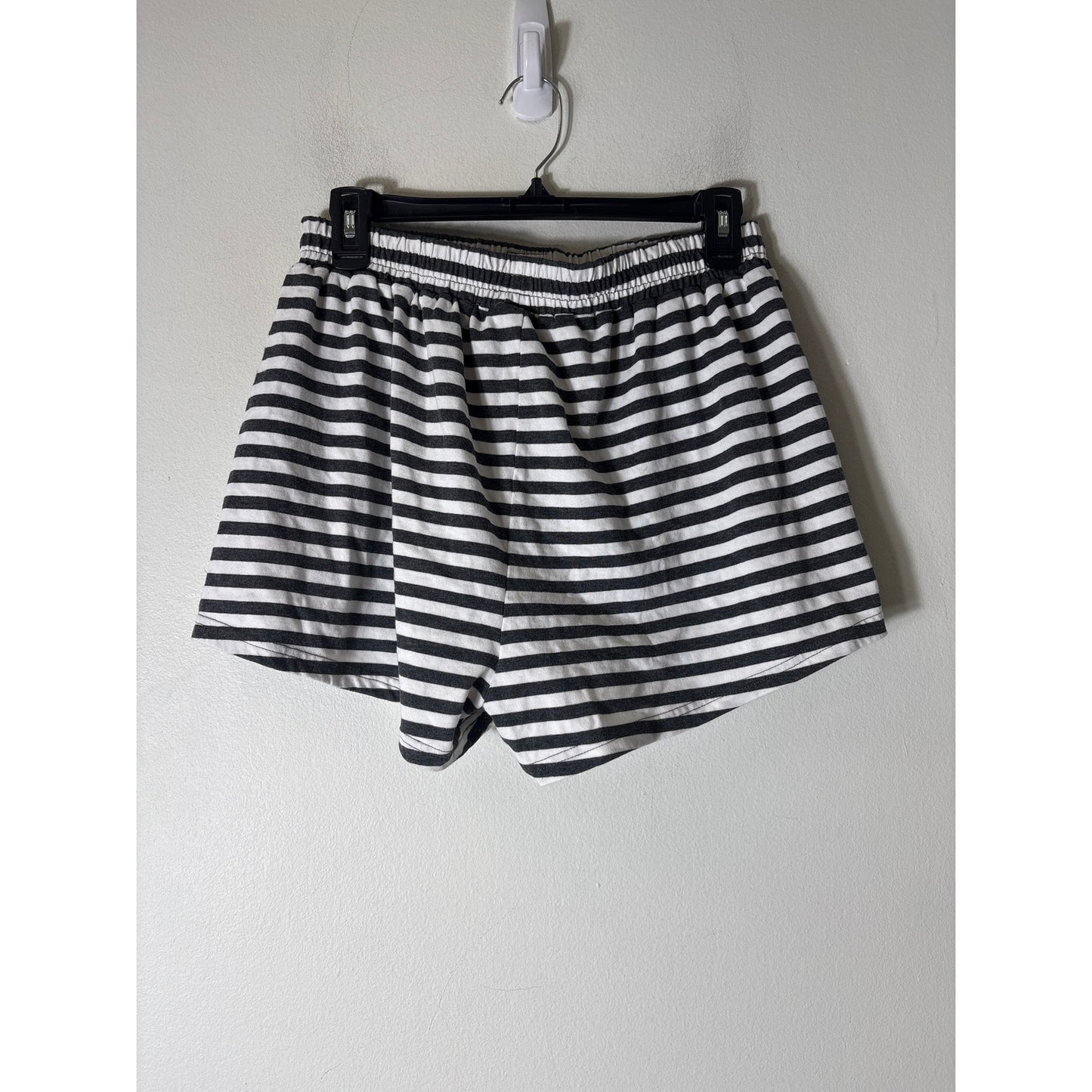 Alpha Apparel Delta Delta Delta Gray and White Stripe Shorts Set Sz L