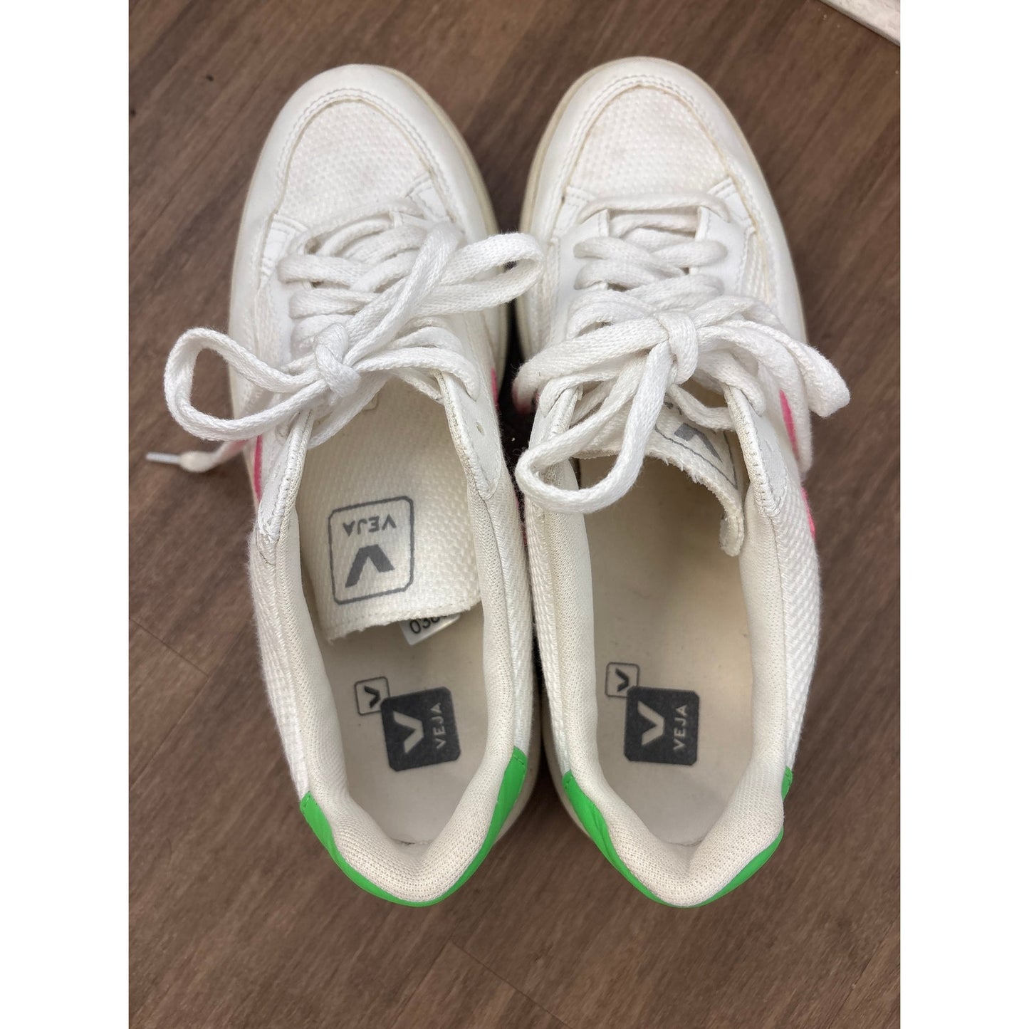 Veja White Pink Lace Up Tennis Shoe Sz 9