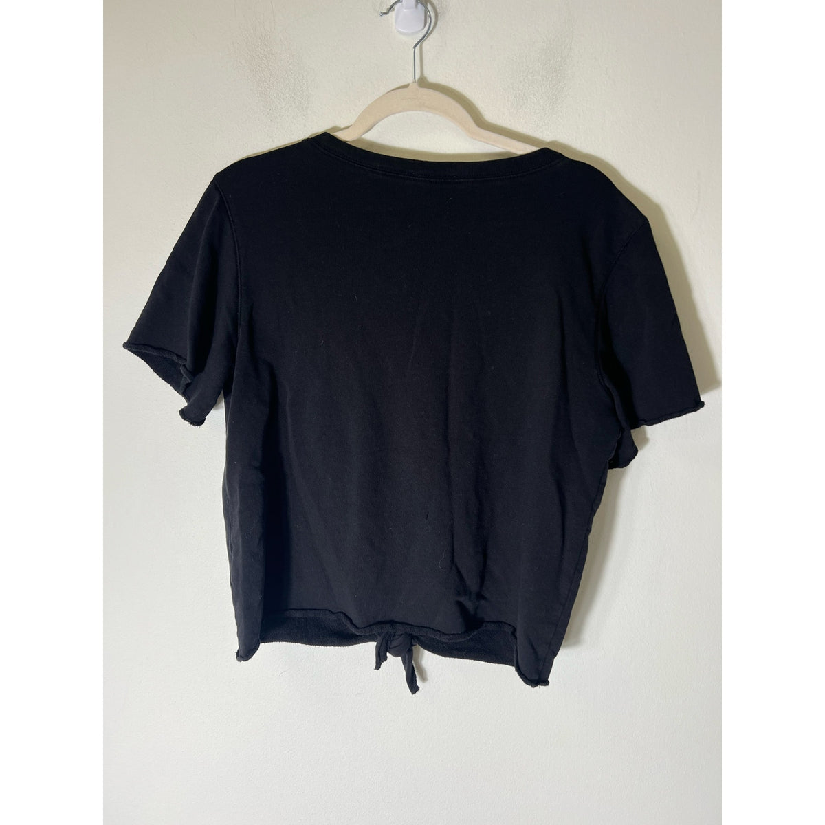 Lilla P Black V-Neck Short Sleeve Raw Hem Sz S