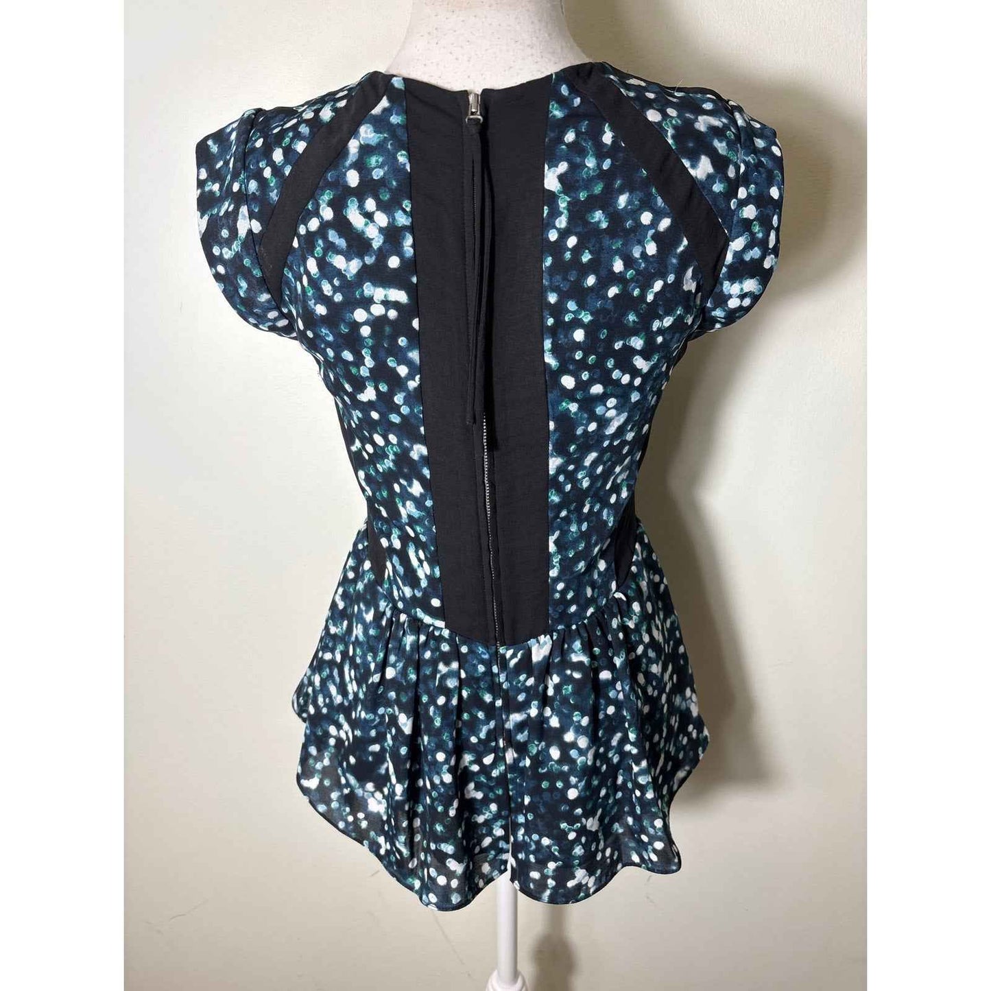 Rebecca Taylor Black Green Print Sleeveless Peplum Cap Sleeve Top Sz 0