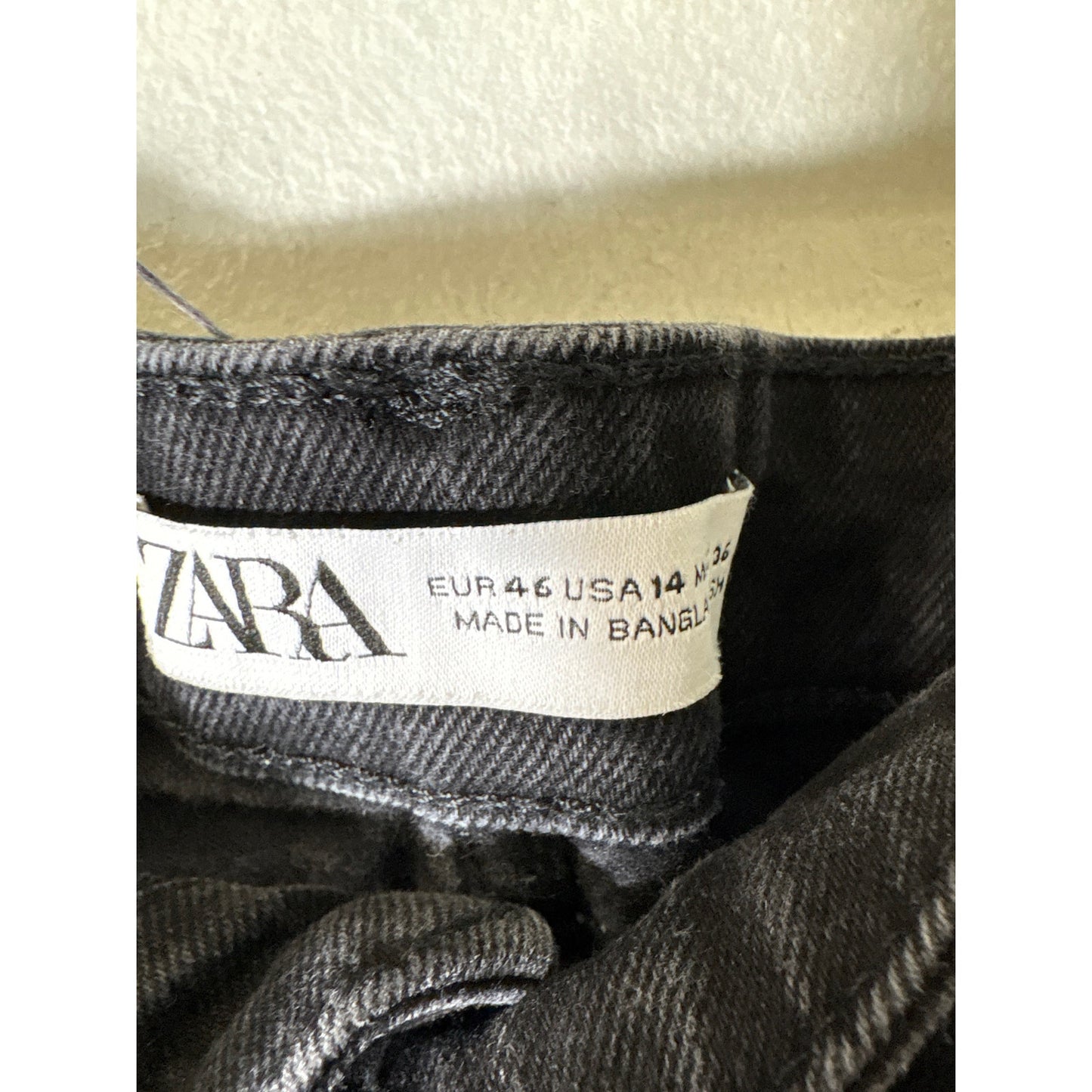 Zara Black Frayed Hemline HIgh Waisted Jeans Sz 14