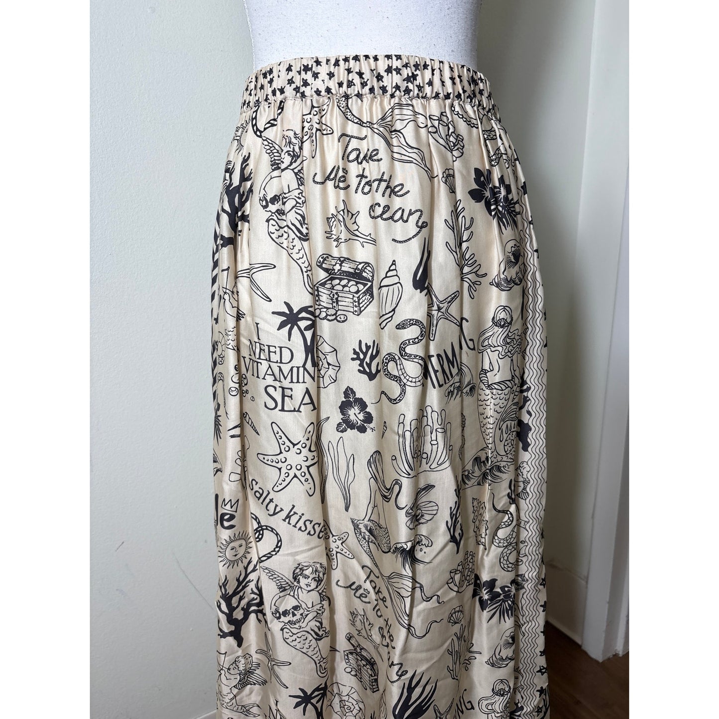 Me369 Off White Black Ocean Themed Midi Skirt Sz XS