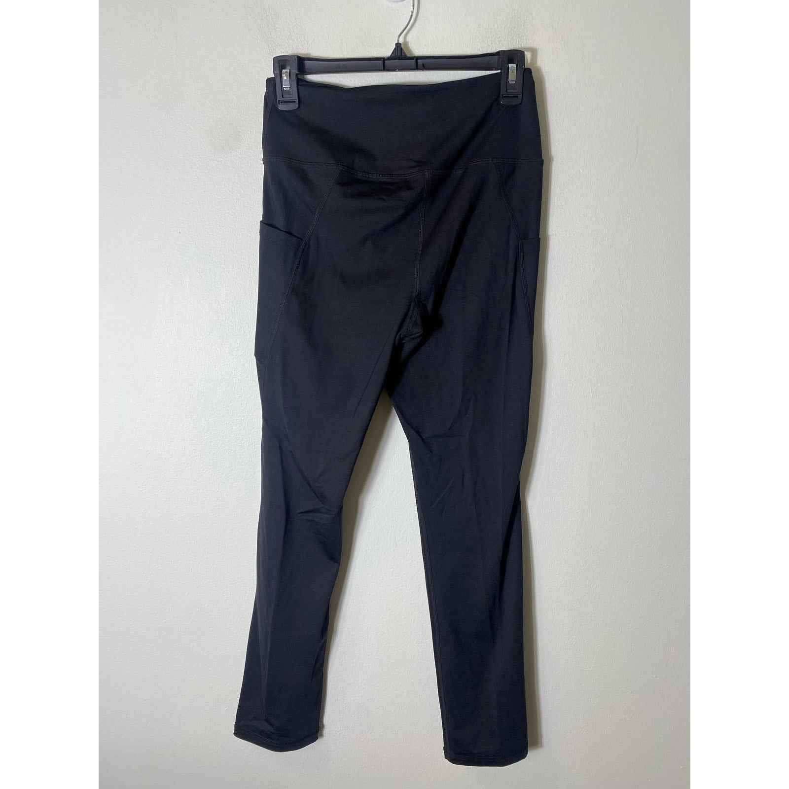 NWOT By Together Black Exercise Leggings 2 pockets Sz L