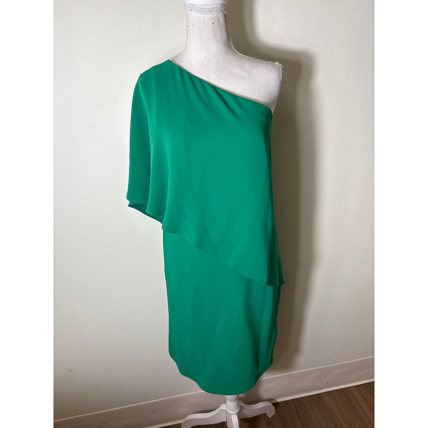 Carmen Marc Valvo Bright Green One Shoulder Knee Length Dress Sz 6