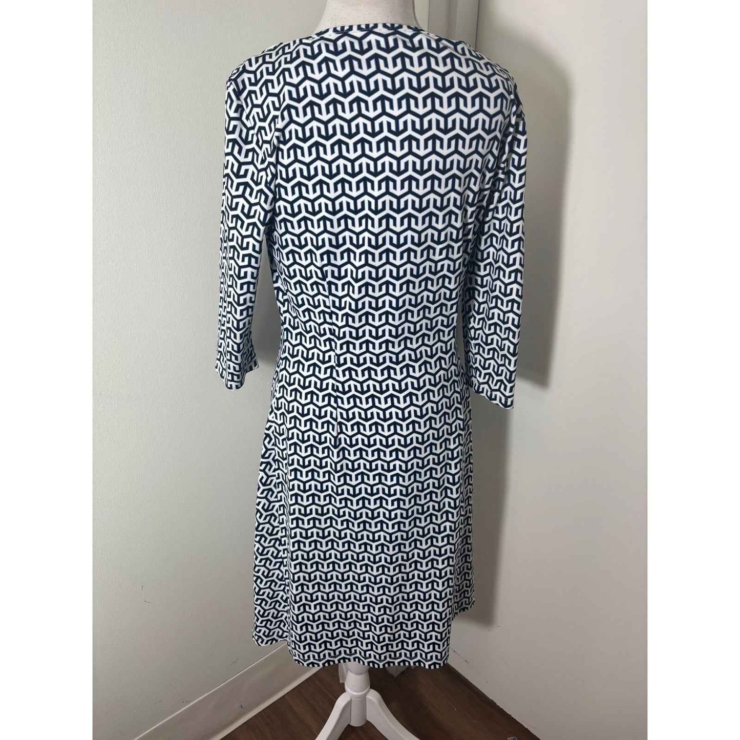 J. McLaughlin Black White Print 3/4 Sleeve Ruched Midi Dress Sz M