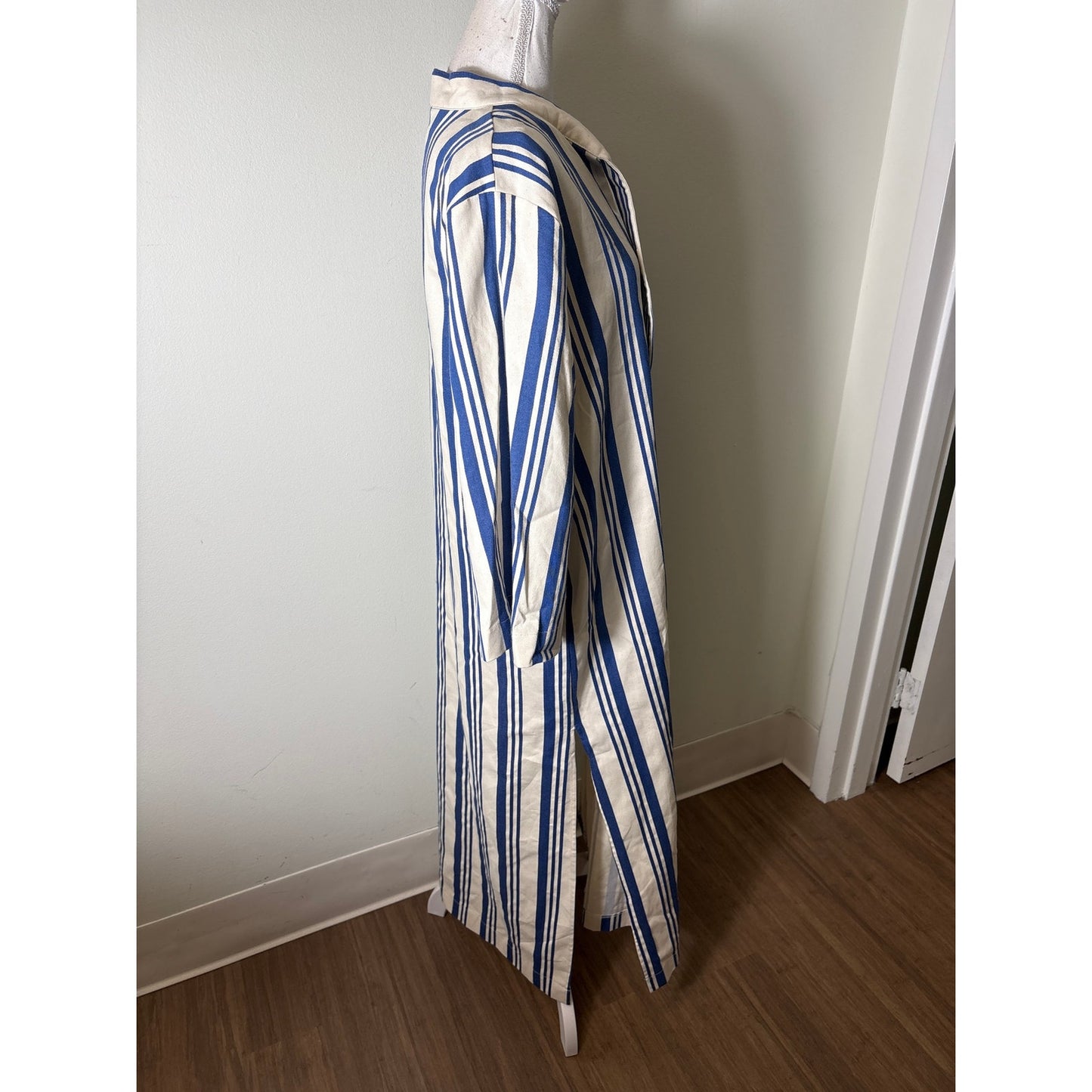 NWT Tuckernuck Blue and Cream Caftan Dress SZ L