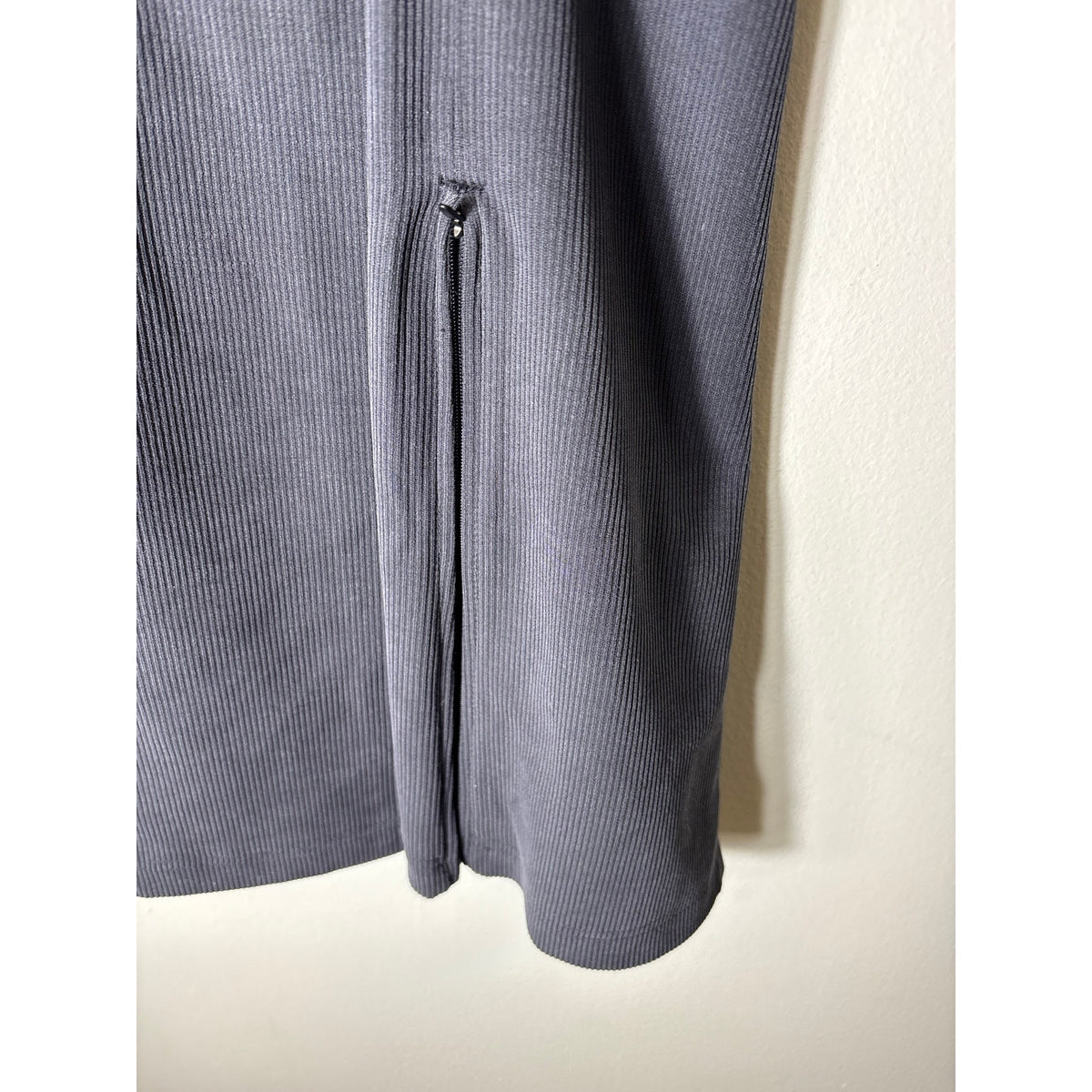 Lululemon Dark Gray Ribbed Flair Leg Zip Yoga Pants Sz 6