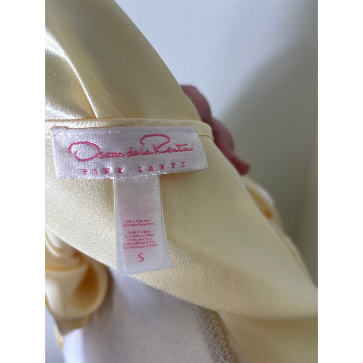 Oscar Dela Renta Yellow Silky robe Sz S