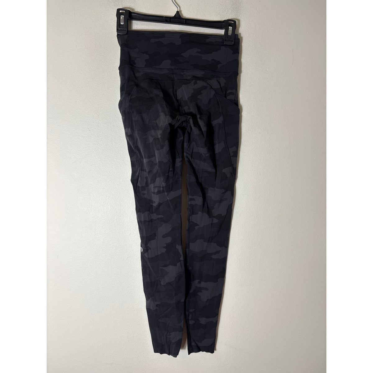 Lululemon camo black and grey leggings Sz 4