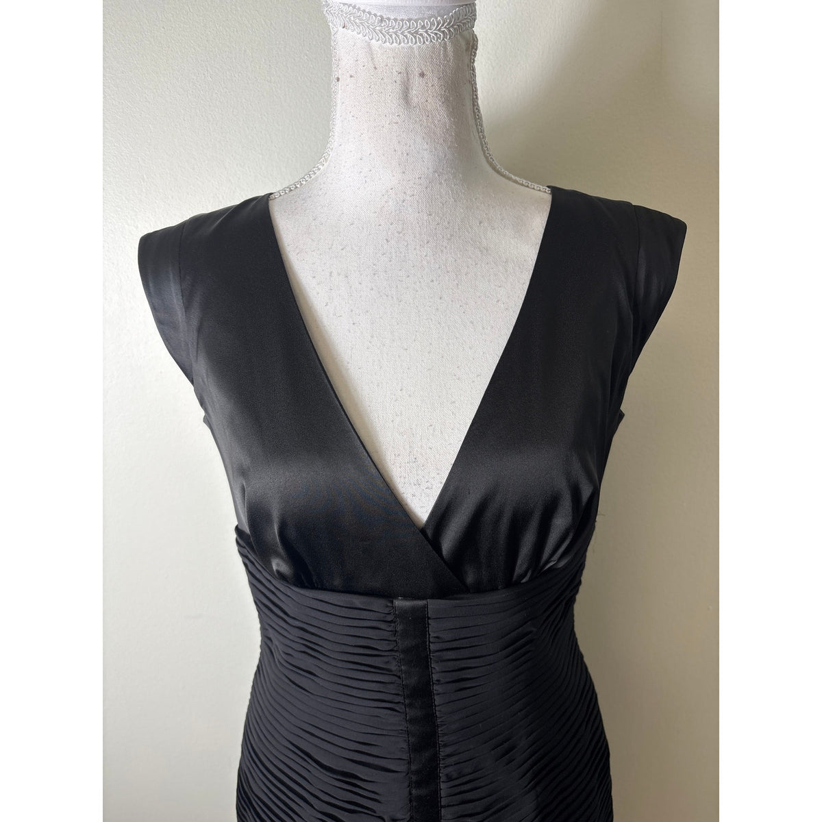 Adrianna Papell Black Bodycon Mini Pleated Cocktail Dress Sz 6