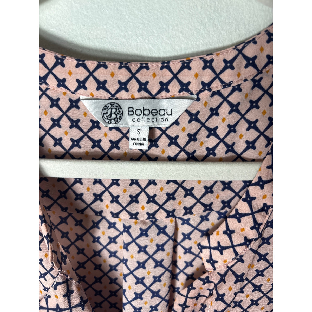 Bobeau Collection Pink Navy Sleeveless V-Neck Blouse Sz S
