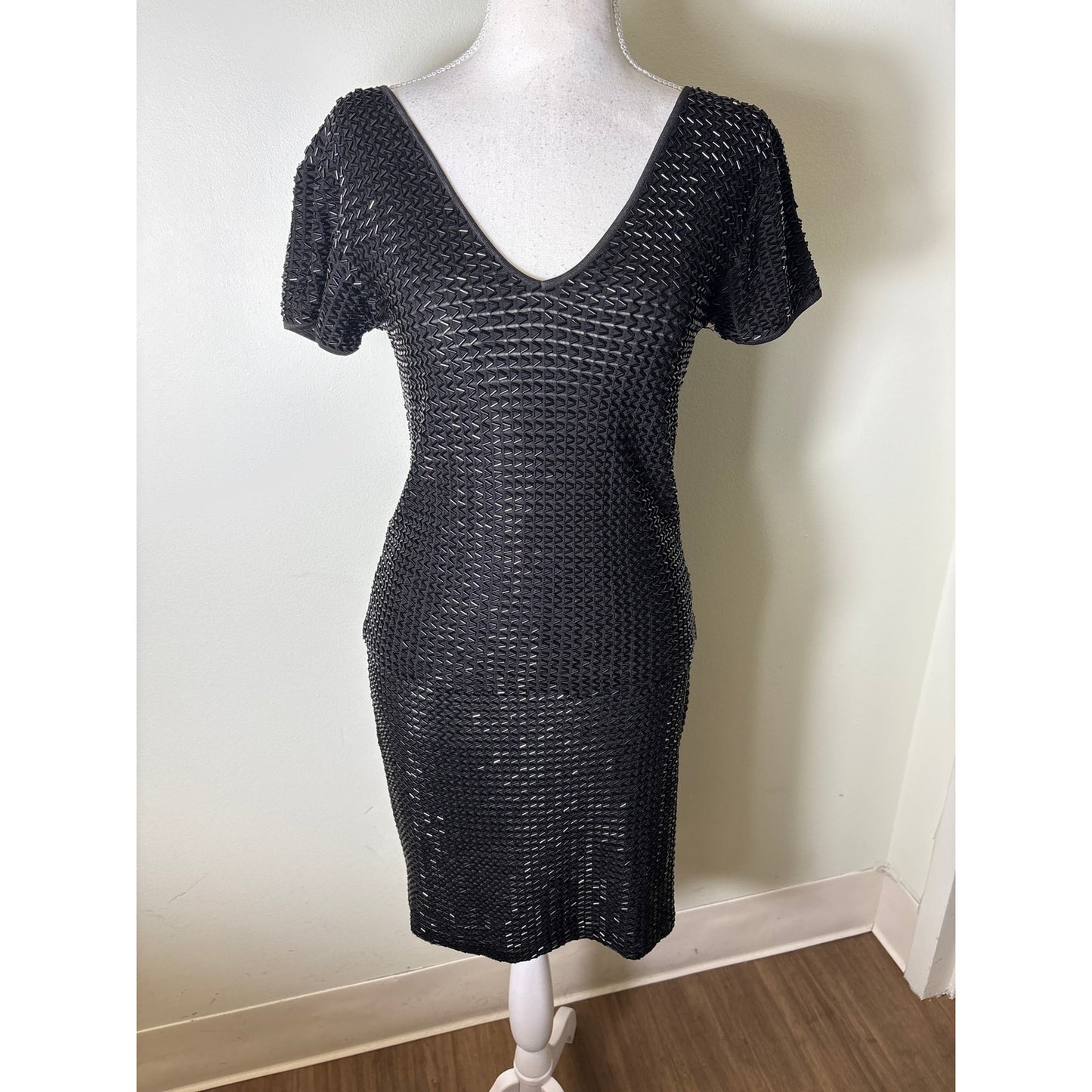 Cache Black Short Sleeve V-Neck Beaded Skirt and Shirt Sz M