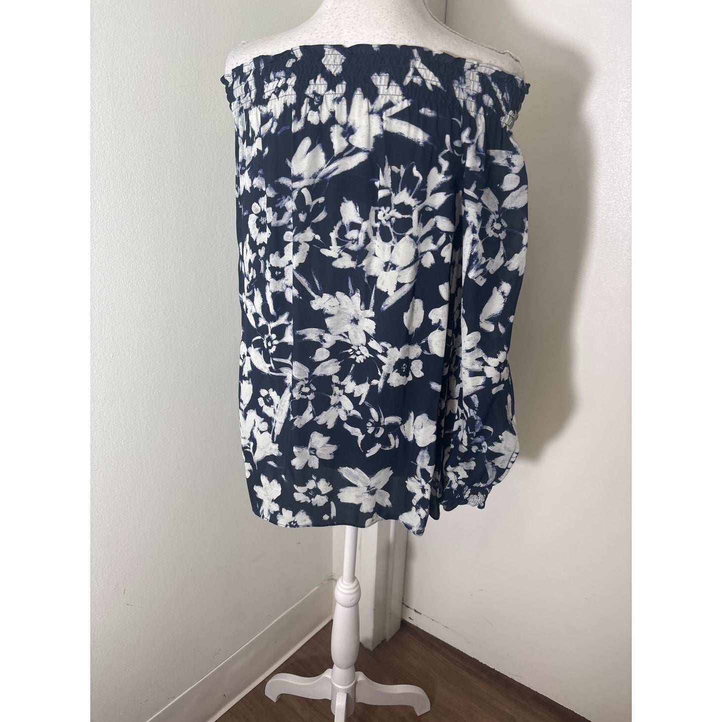 Lafayette Black Navy Long Sleeve Floral Long Sleeve Smocked Blouse Sz S