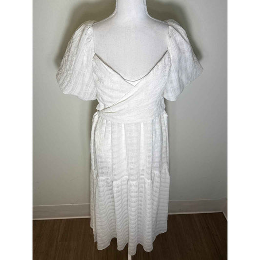 ASTR the Label White Puff sleeve Smocked Dress Ties at the Waist Sz S