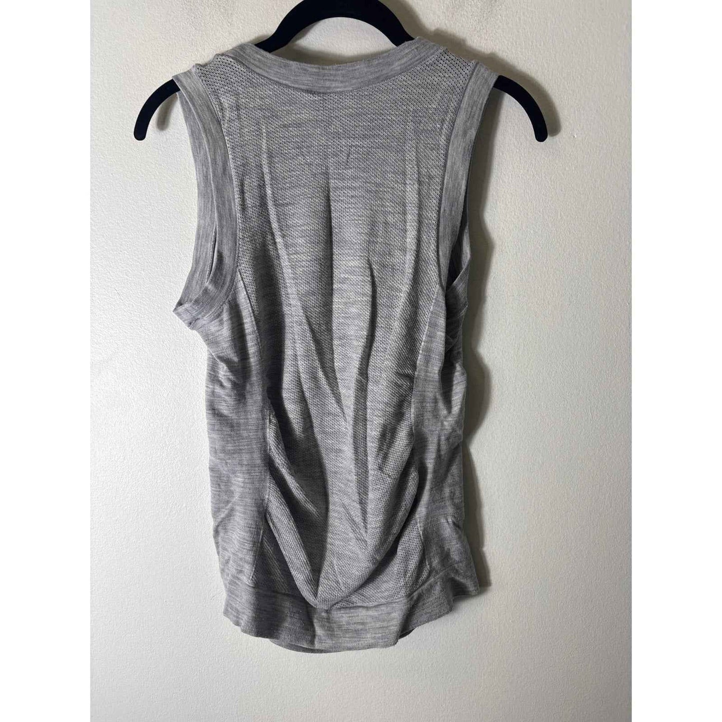 Athleta Gray Sleeveless Crew Neck Meshed Back Tank Sz M