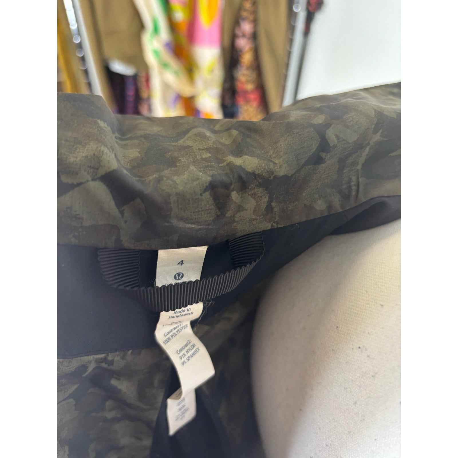 Lululemon Black Long Sleeve Rain Jacket with Hood Sz 2