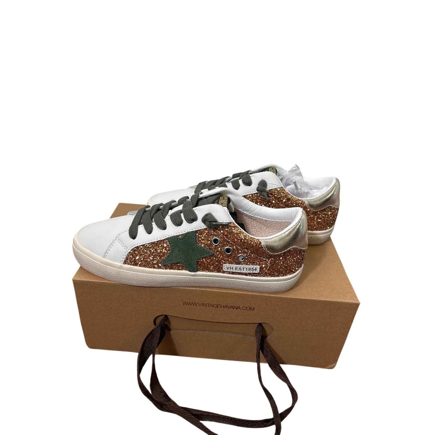 NIB Vintage Havannas Gold Flair Sz 8