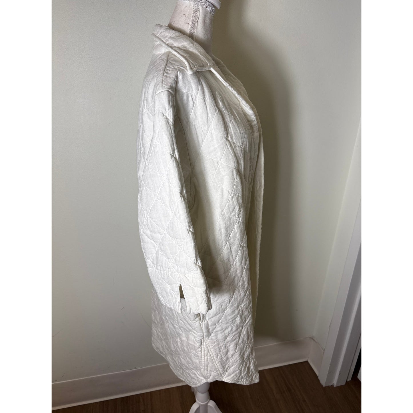 Waterworks White Quilted Short Sleeve Coat Sz L