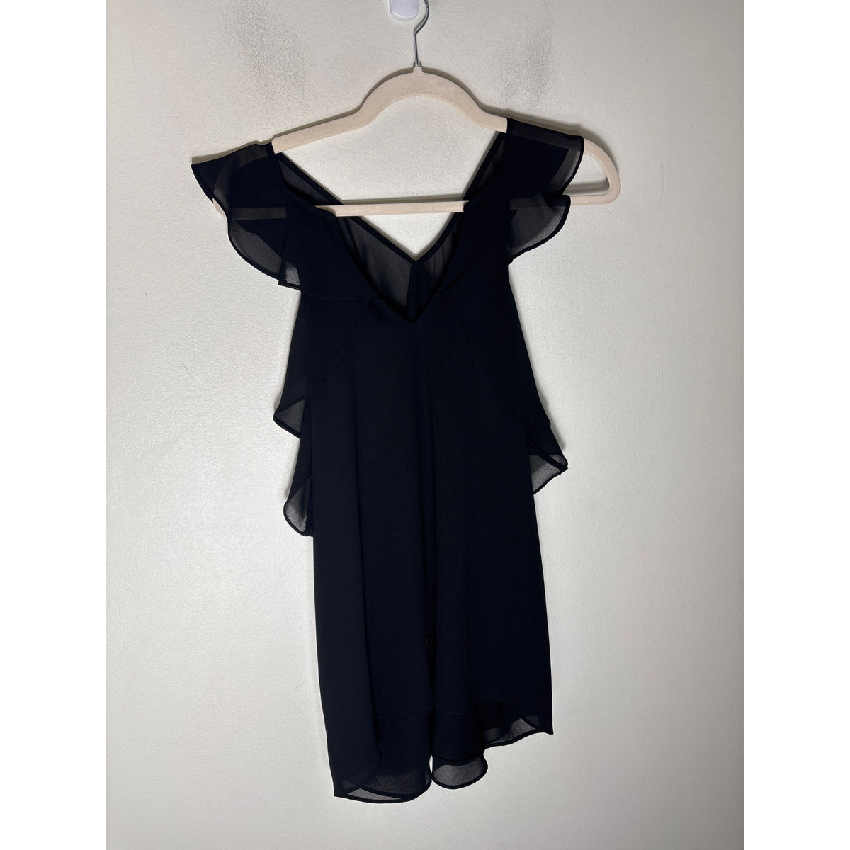 Naked Zebra Black Ruffled Cross Neck Top Sz M
