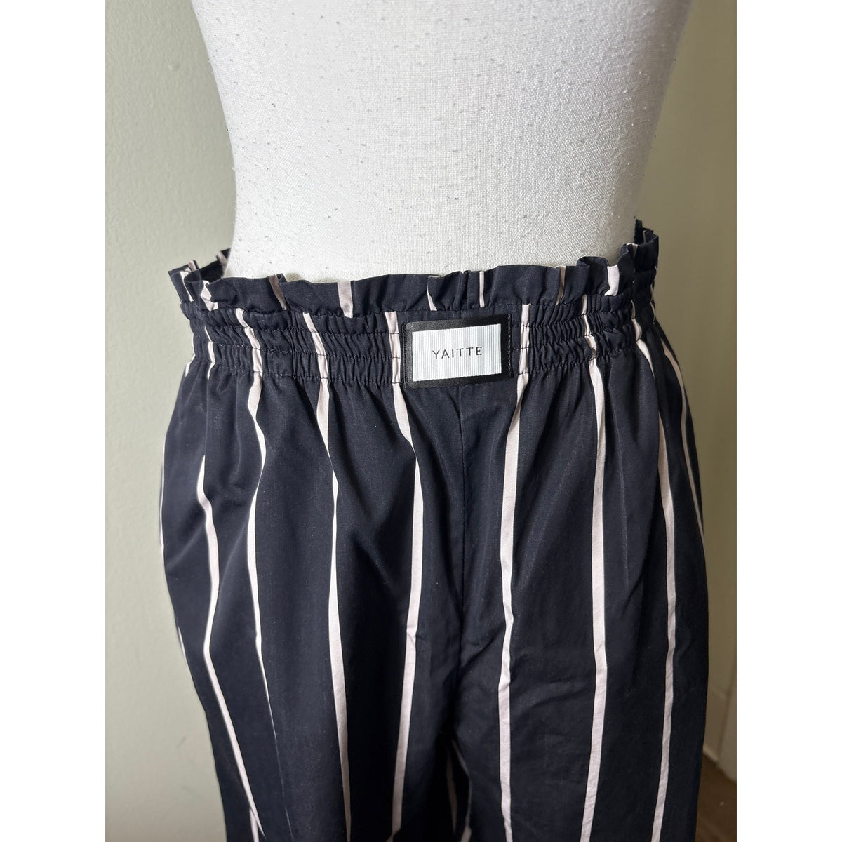 Yaitte Bespoke Black and Cream Stripe Elastic Waist Pant Sz M
