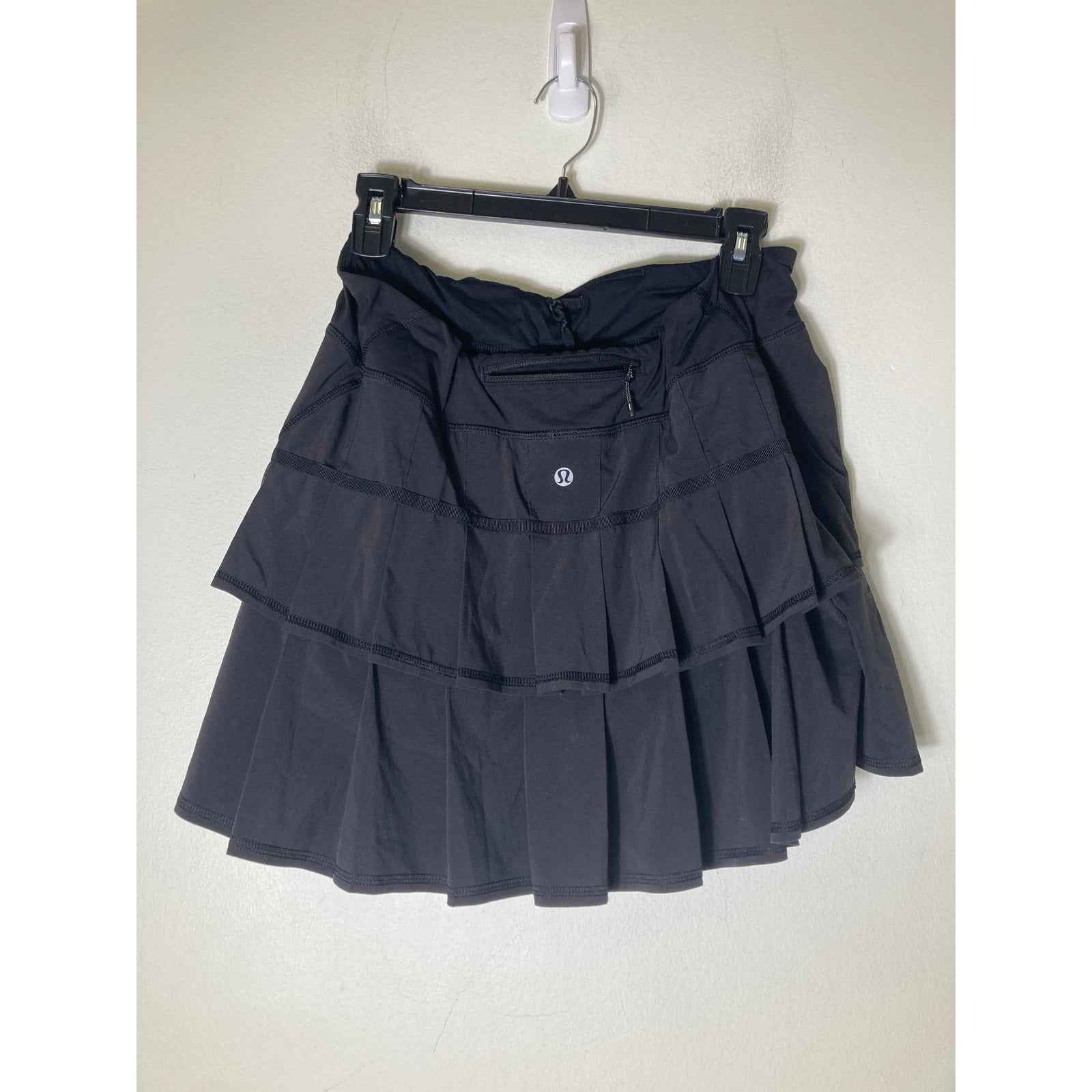 Lululemon Black Tennis Skirt W Pleats In Back Sz 10