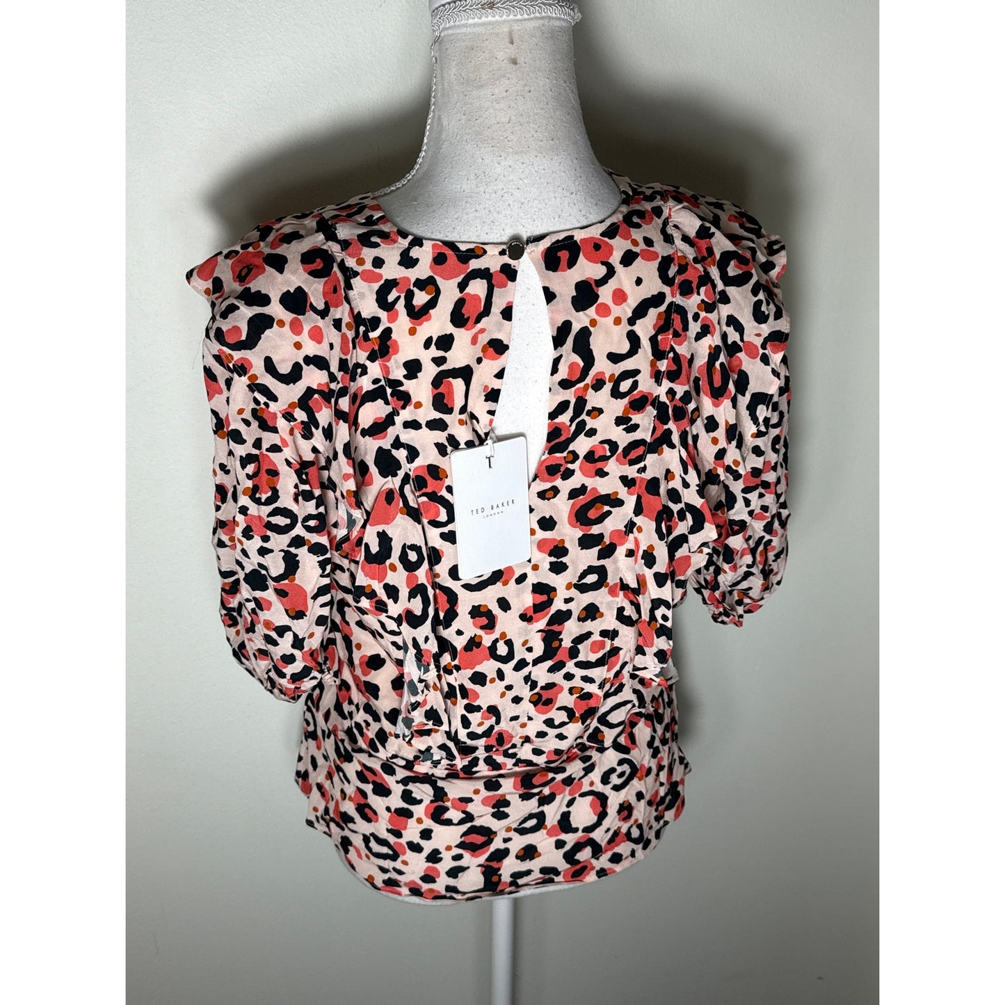 NWT Ted Baker London Pink Cheetah Print Half Sleeve V-Neck Sz 1