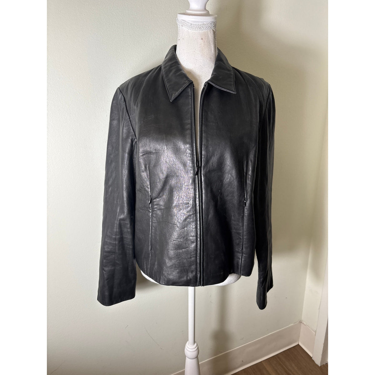 Wilsons Leather Black Leather Front Zip Jacket Sz L