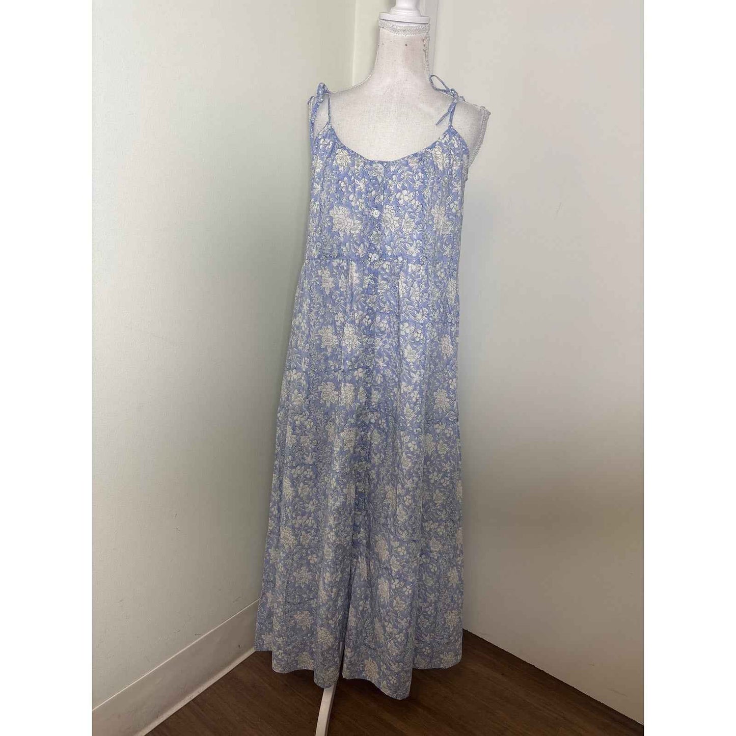 NWT Marea Siesta Light Blue and White Floral Maxi Dress Sz L