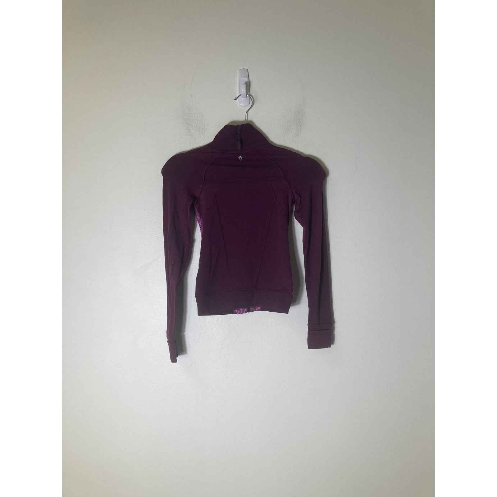 Girls Ivivva purple long sleeve Zip Up Athletic Jacket Sz 6
