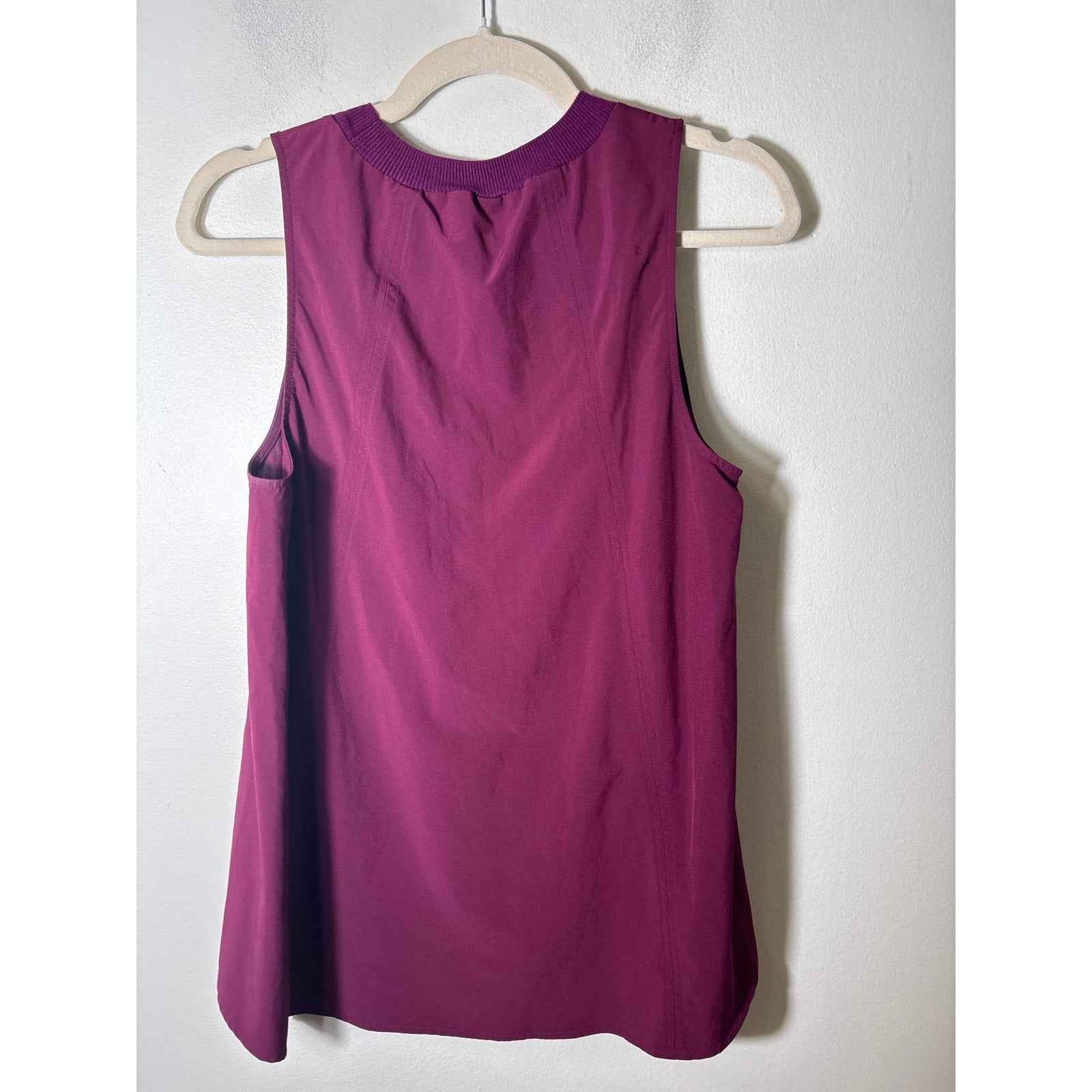Athleta Deep Fushia Light Weight Sleeveless Top Sz S