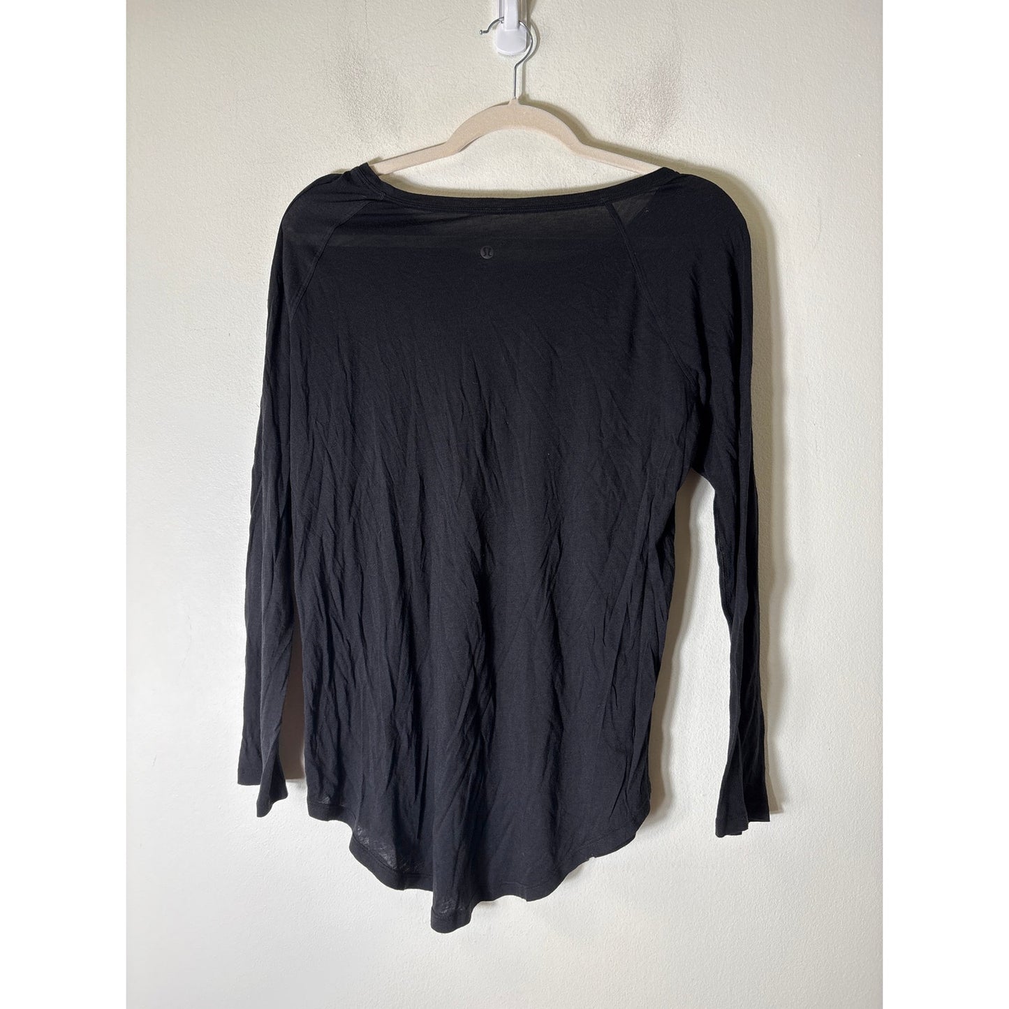 Lululemon Black Long Sleeve Wide Neck Light Weight Shirt Sz 8