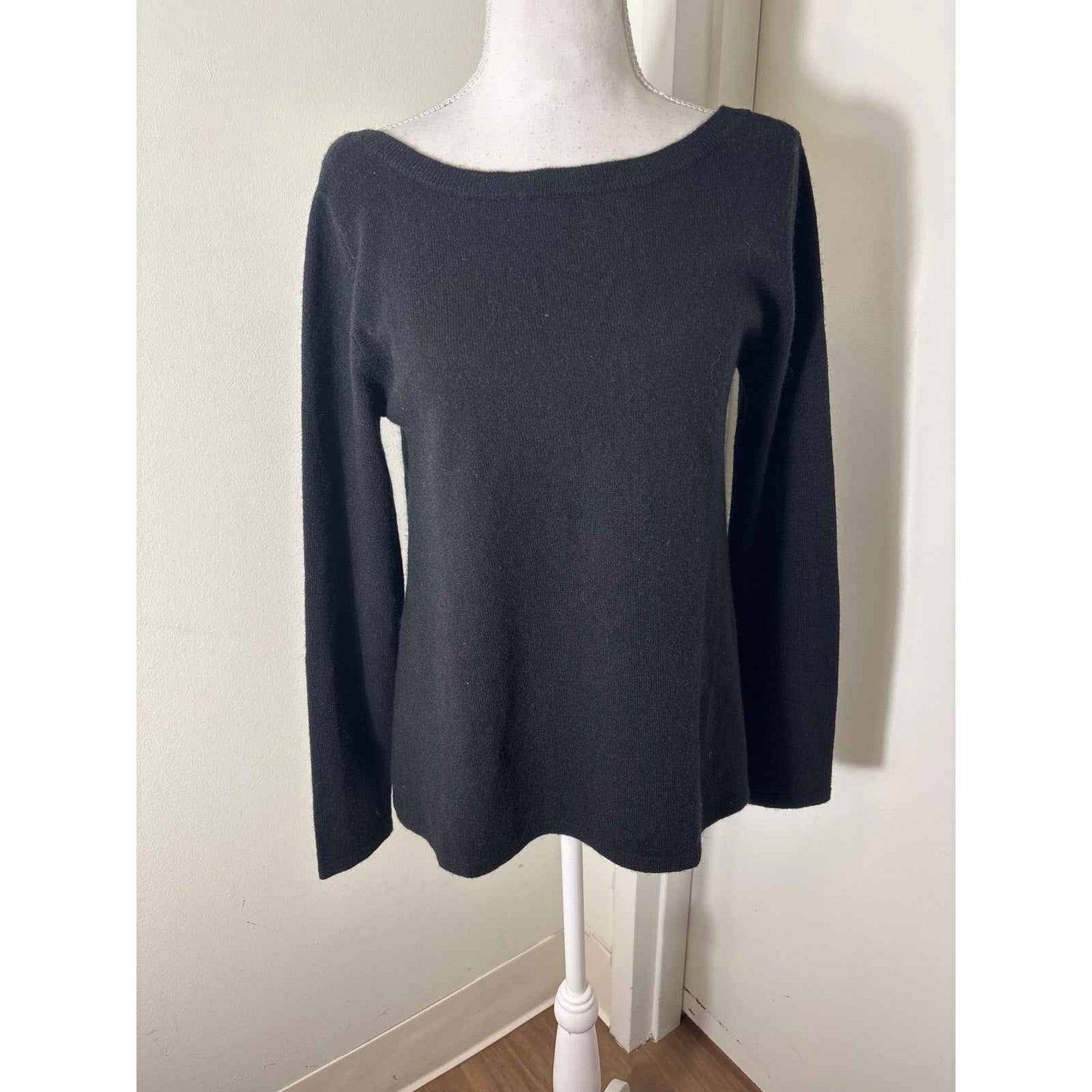 Cortland Park Black 100% Cashmere Back V Sweater Sz S
