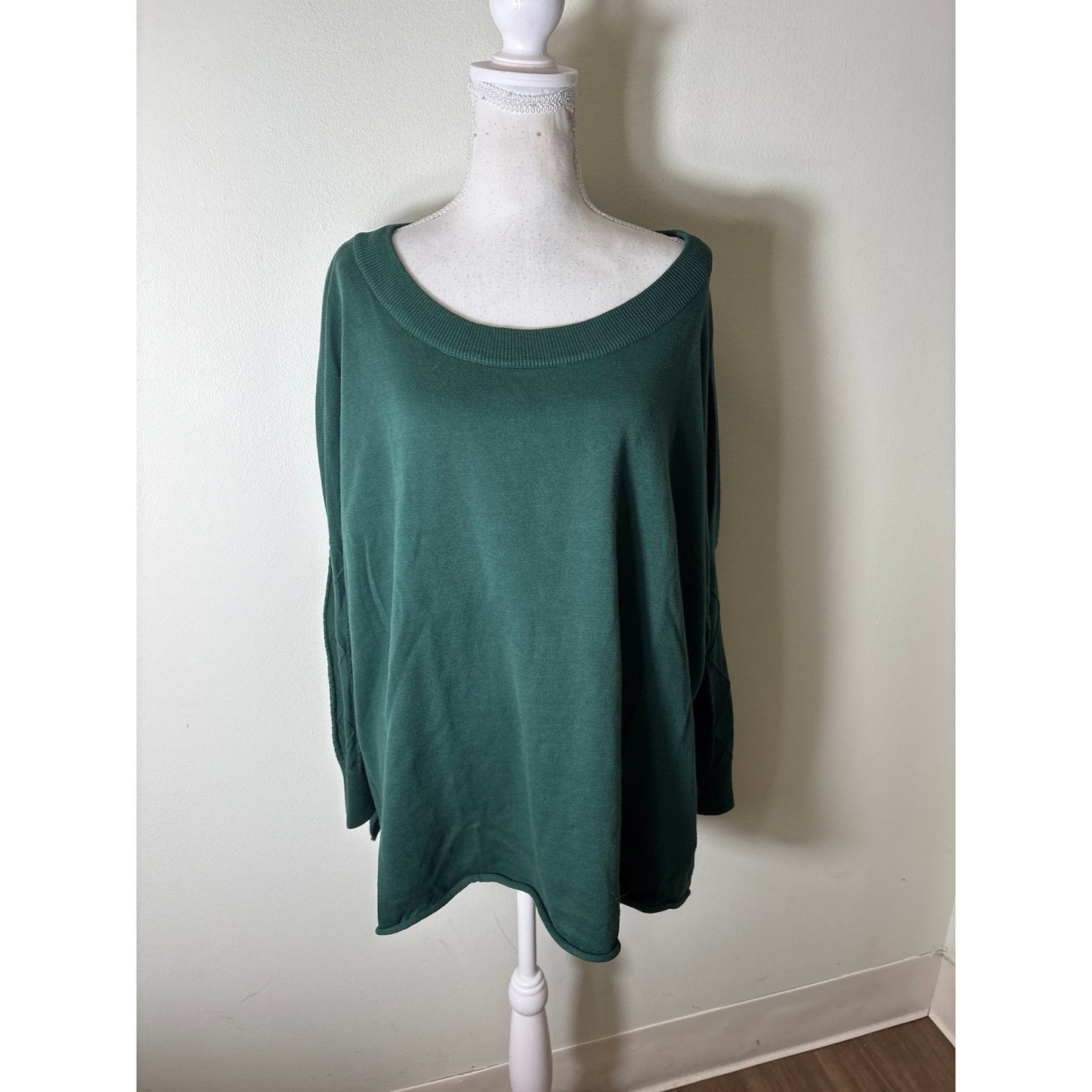 Cynthia Ashby Green Crewneck Oversized Pullover Sweater Sz OS
