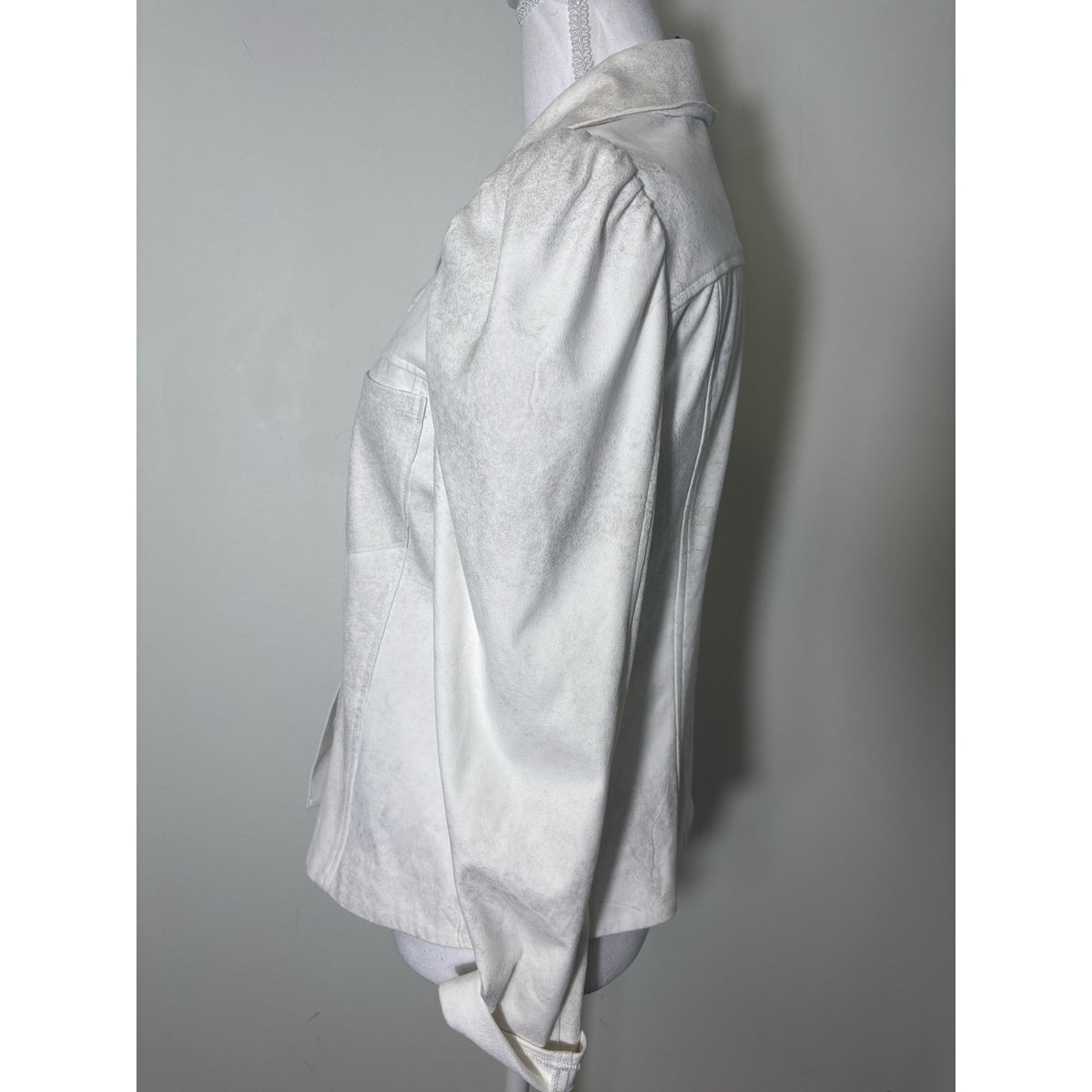 Drew White with Silver Creases Ligthweight Jacket Sz S