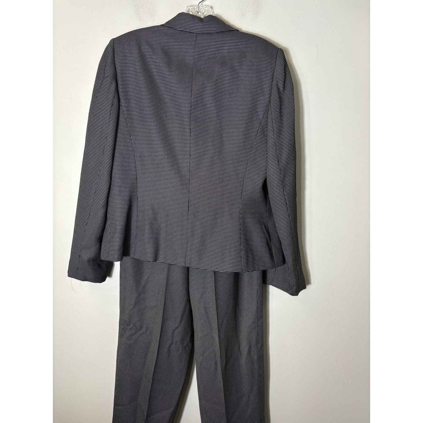 Travis Ayers Black/White Pant Suit Sz 10