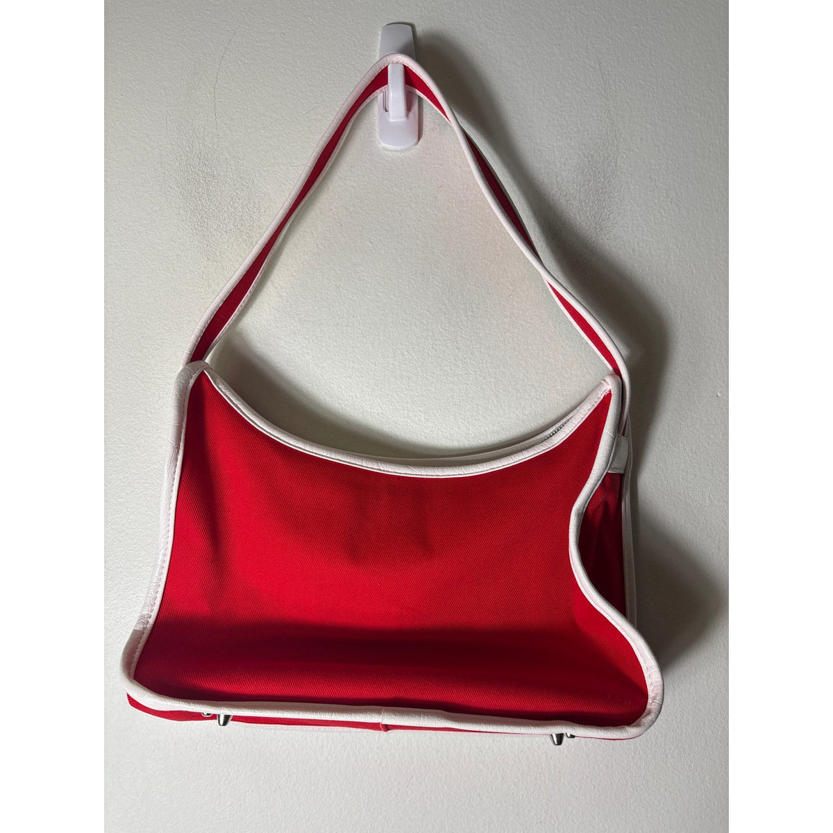 Victoria USA Red Canvas Vintage Shoulder Bag