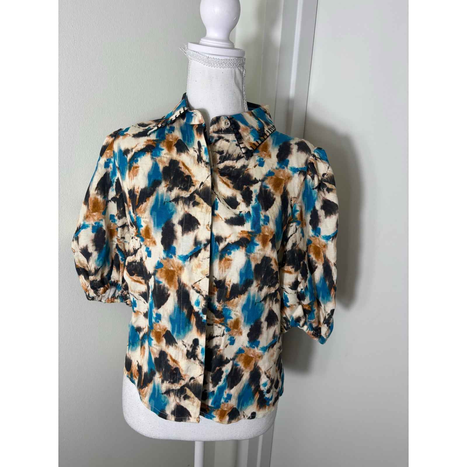 Hunter Bell Watercolor Half Puff Sleeve Button Up Shirt Sz S