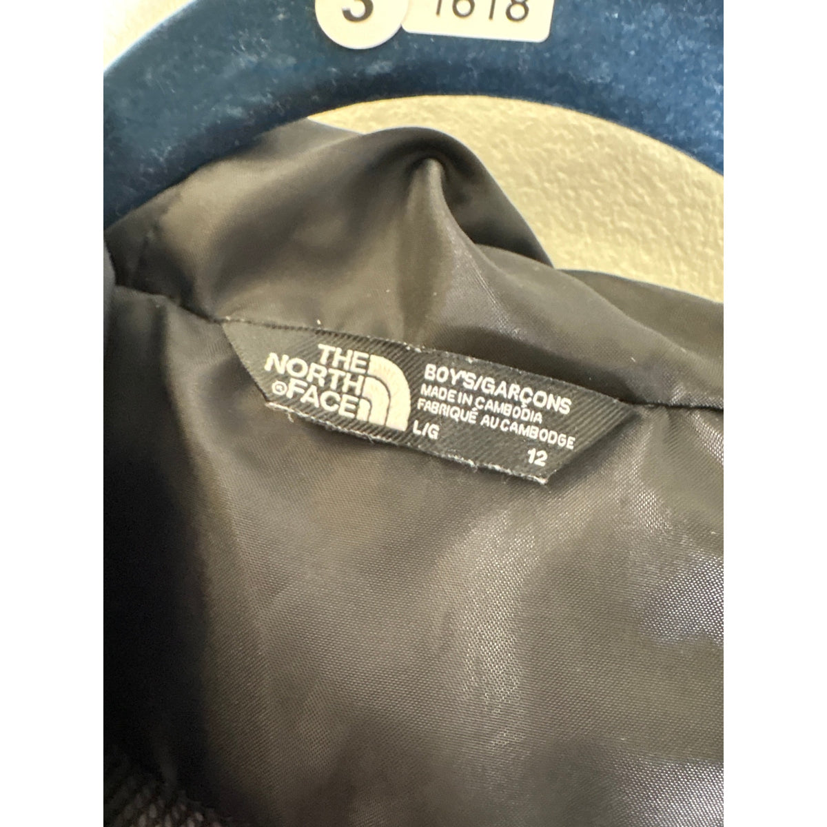 Boys North Face Navy and Black Rain Jacket Sz L