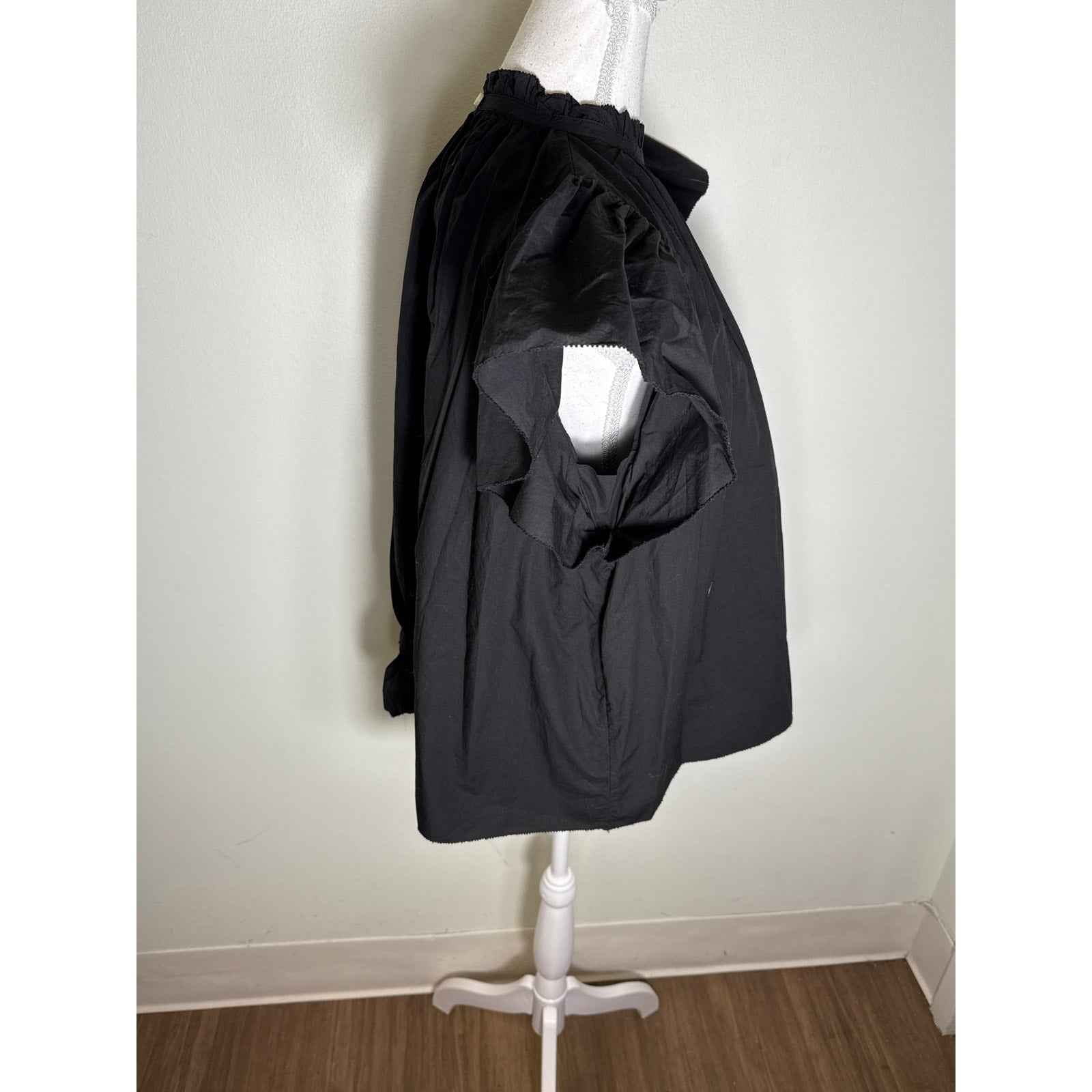 Trovata Black Flutter Sleeve Top sz L