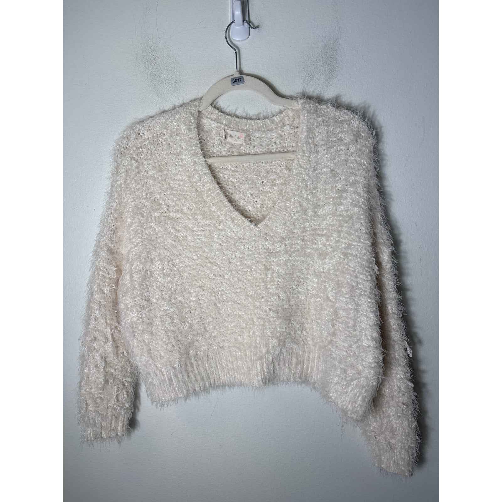 Alter'd State Off White Long Sleeve Cropped Furry Sweater Sz XS
