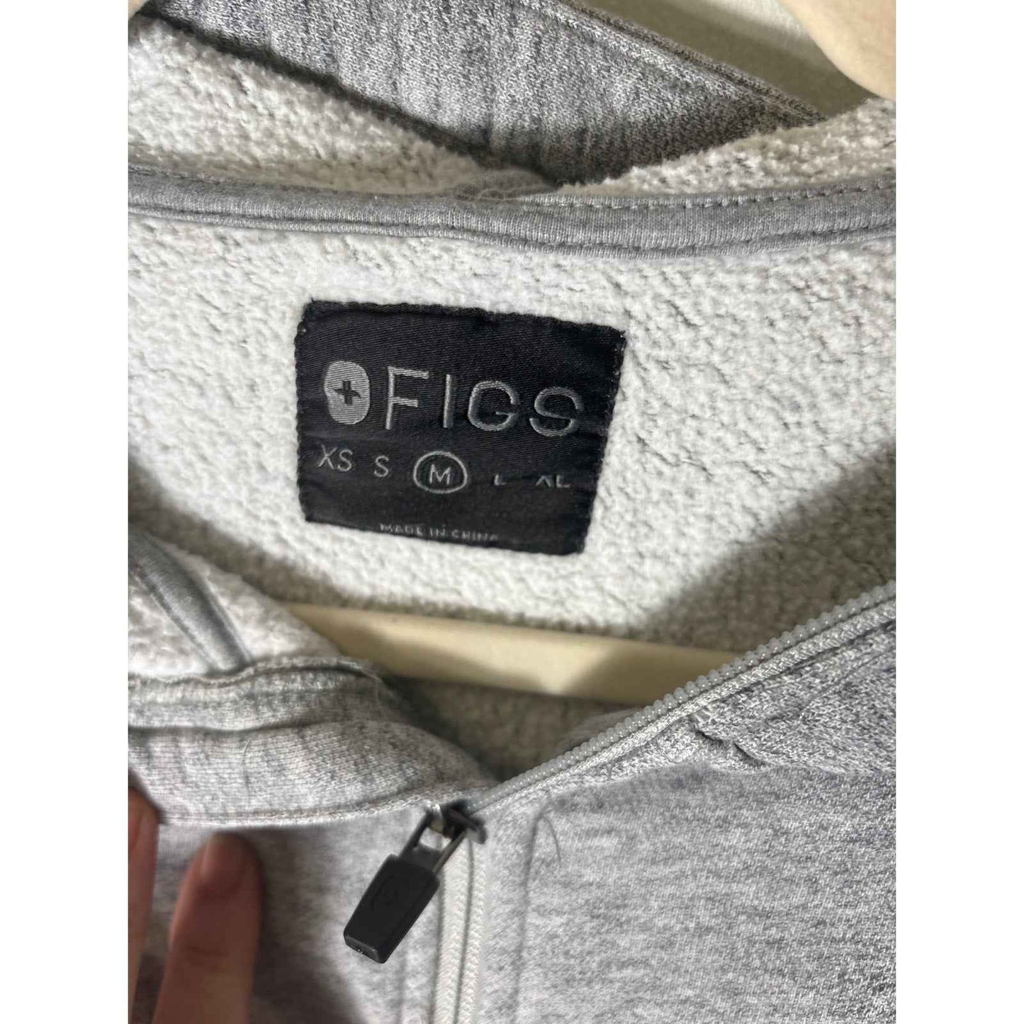 FIGS Gray Long Sleeve Zip Up Hooded Jacket Sz M