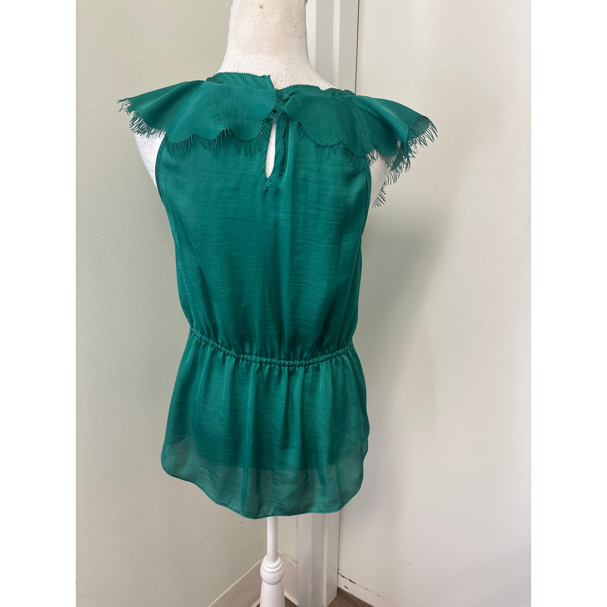 Rebecca Taylor Green Sleeveless Ruffle V-Neck Scalloped Ruffle Shirt Sz 4