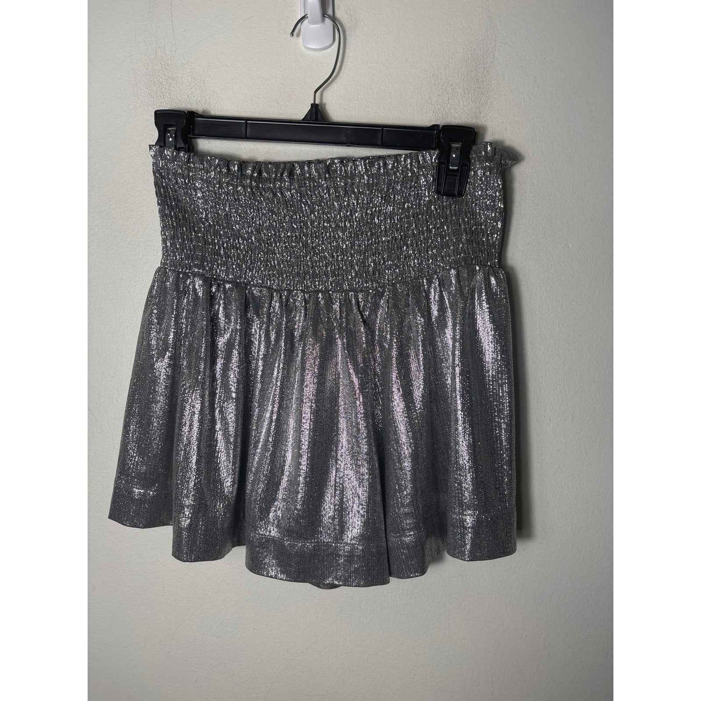 TCEC Silver Smocked Elastic High Waisted Flowy Shorts Sz S