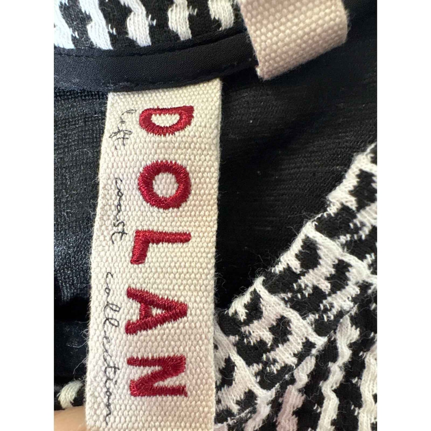 Dolan Black and White Ruffle Top Sz XS