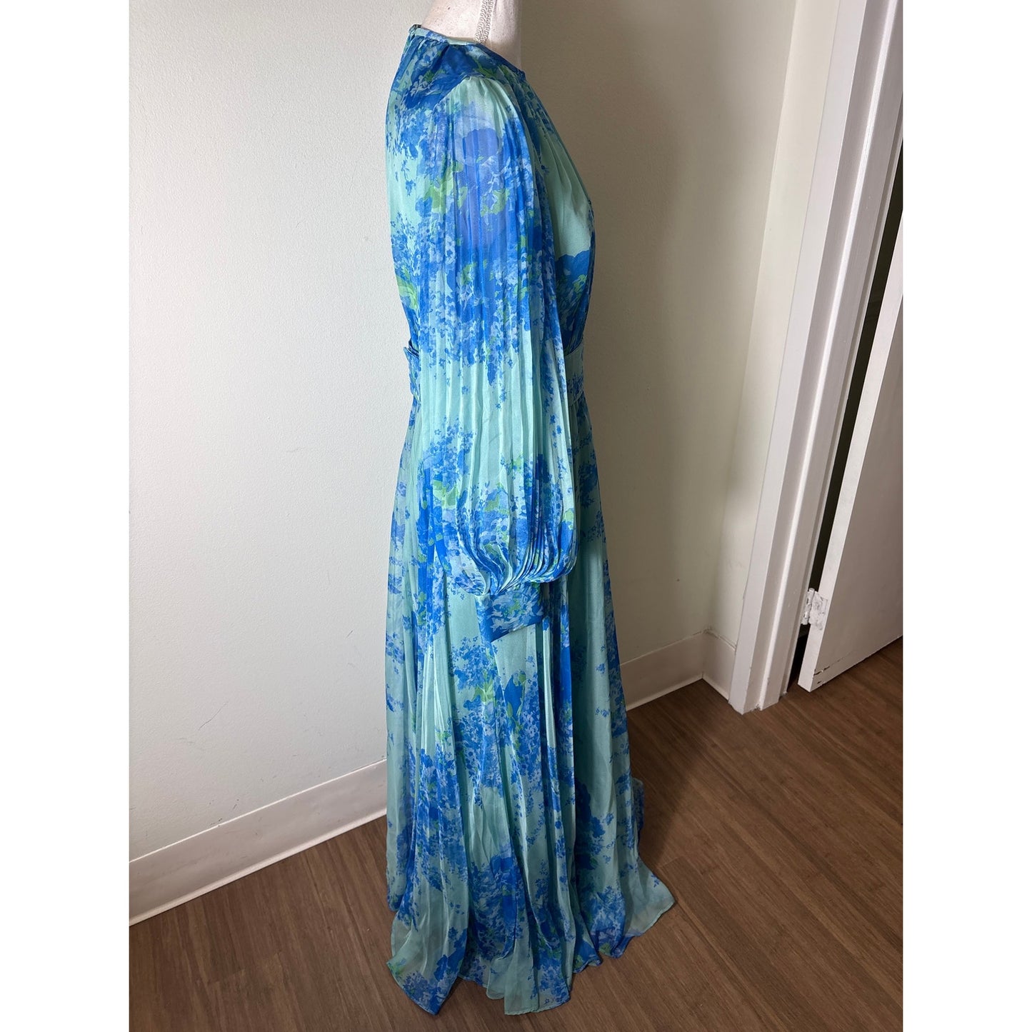 Teri Jon Blue and Green Chiffon Flowy Gown Sz 8