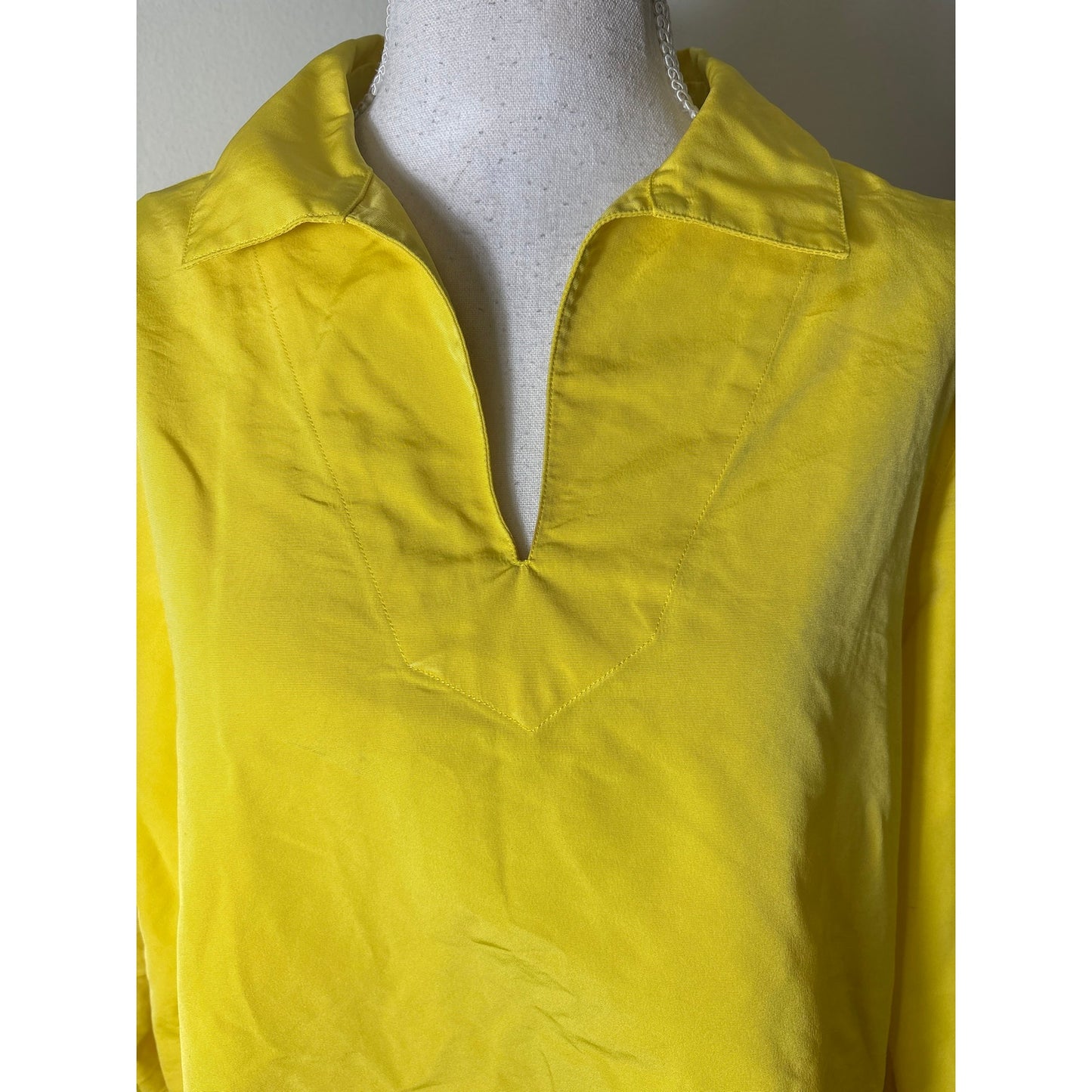 NWT Ann Mashburn Yellow Carolina Top Sz L