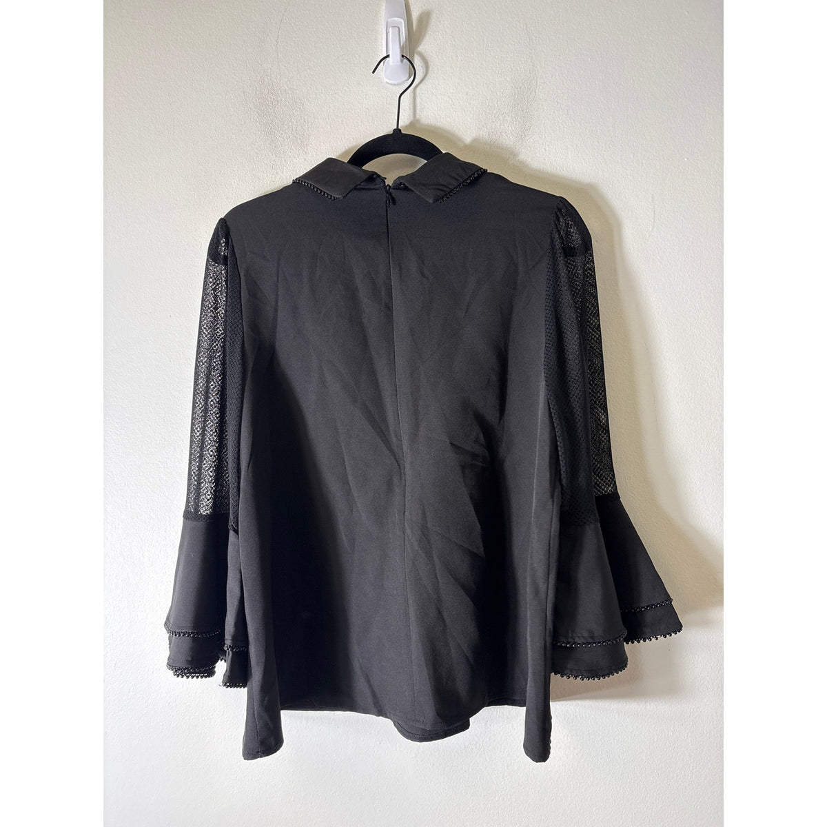NWT Gracia Black Mesh Sleeve Mixed Media Shirt Sz L